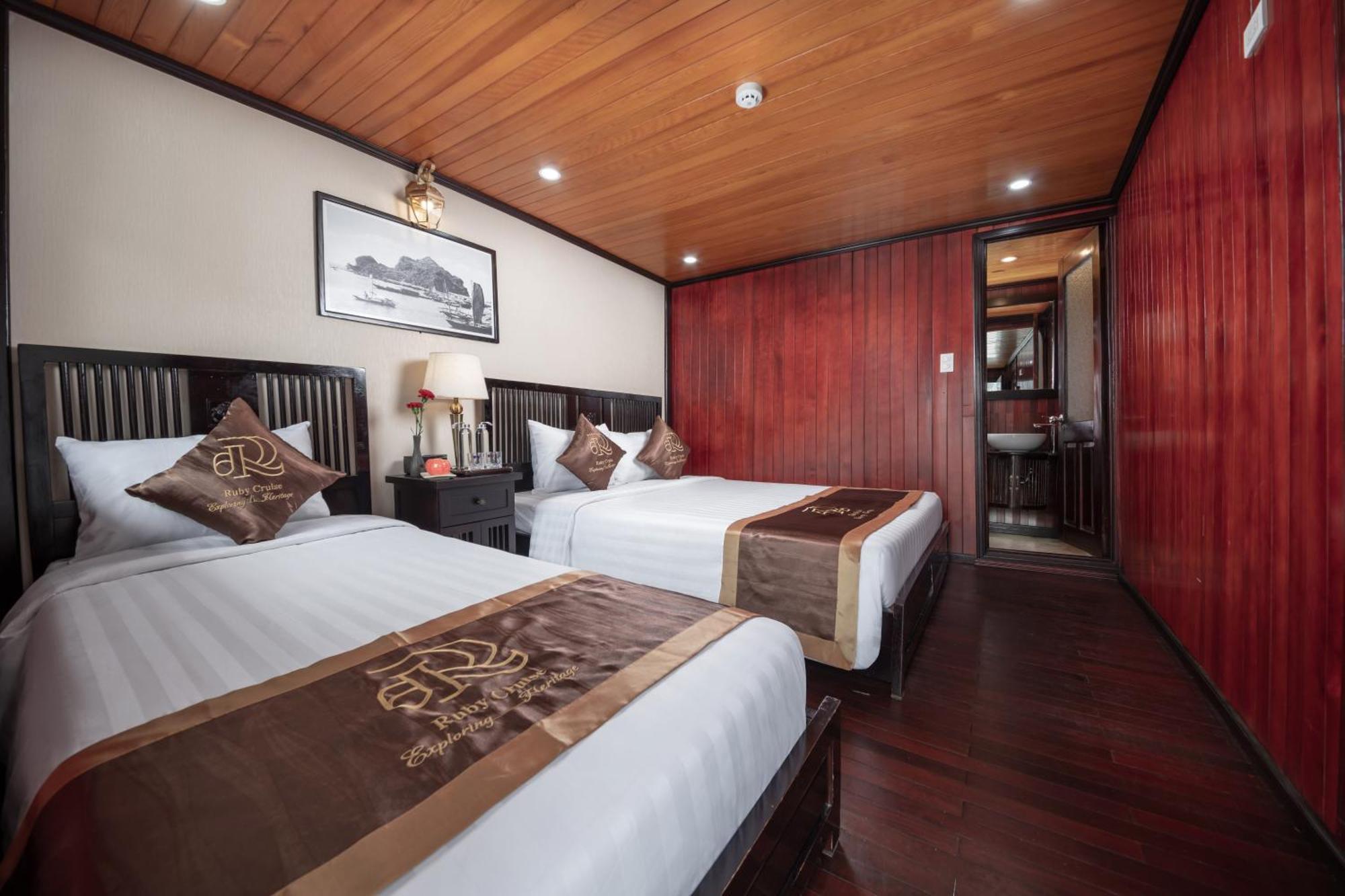 Ruby Cruise Otel Ha Long Dış mekan fotoğraf
