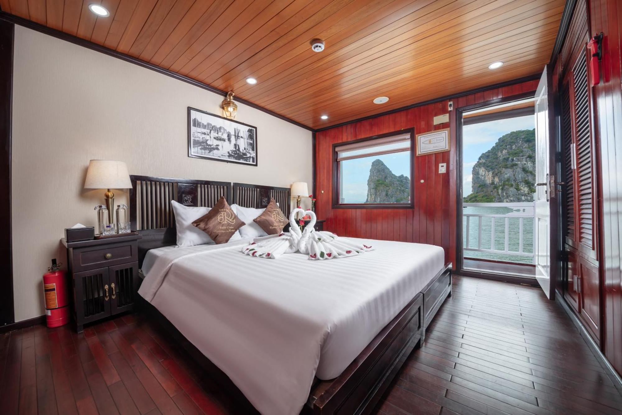 Ruby Cruise Otel Ha Long Dış mekan fotoğraf