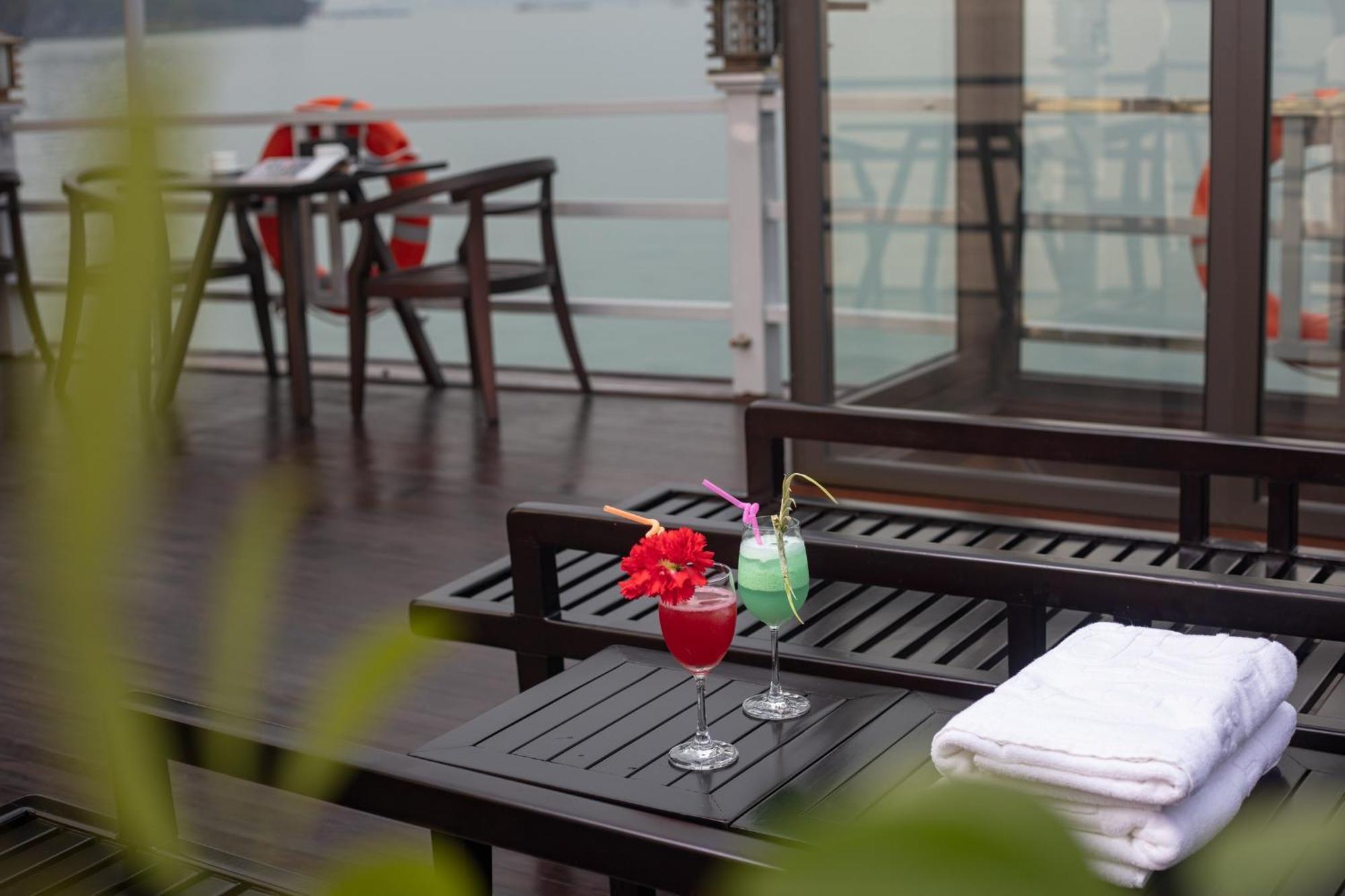 Ruby Cruise Otel Ha Long Dış mekan fotoğraf