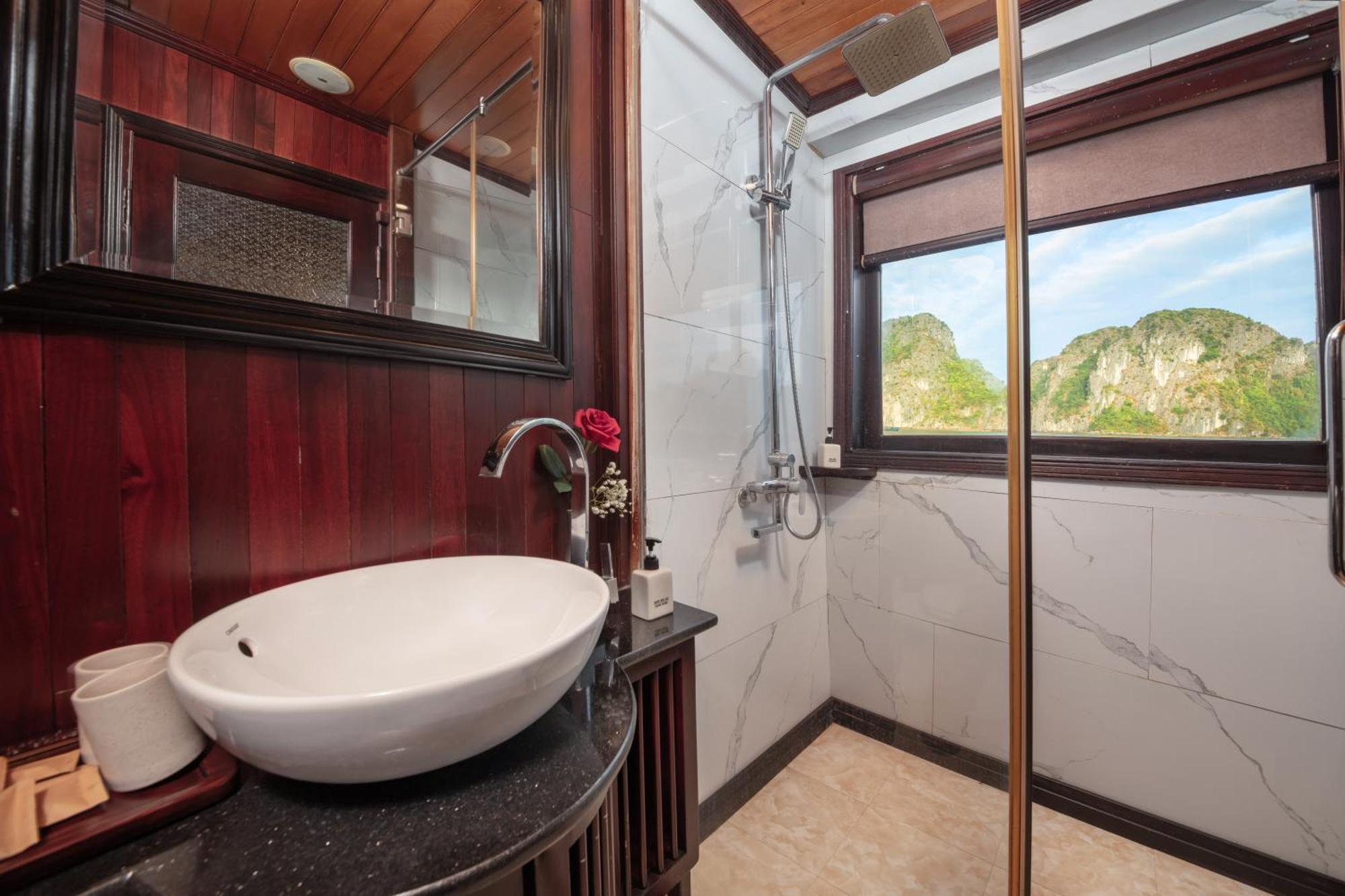 Ruby Cruise Otel Ha Long Dış mekan fotoğraf