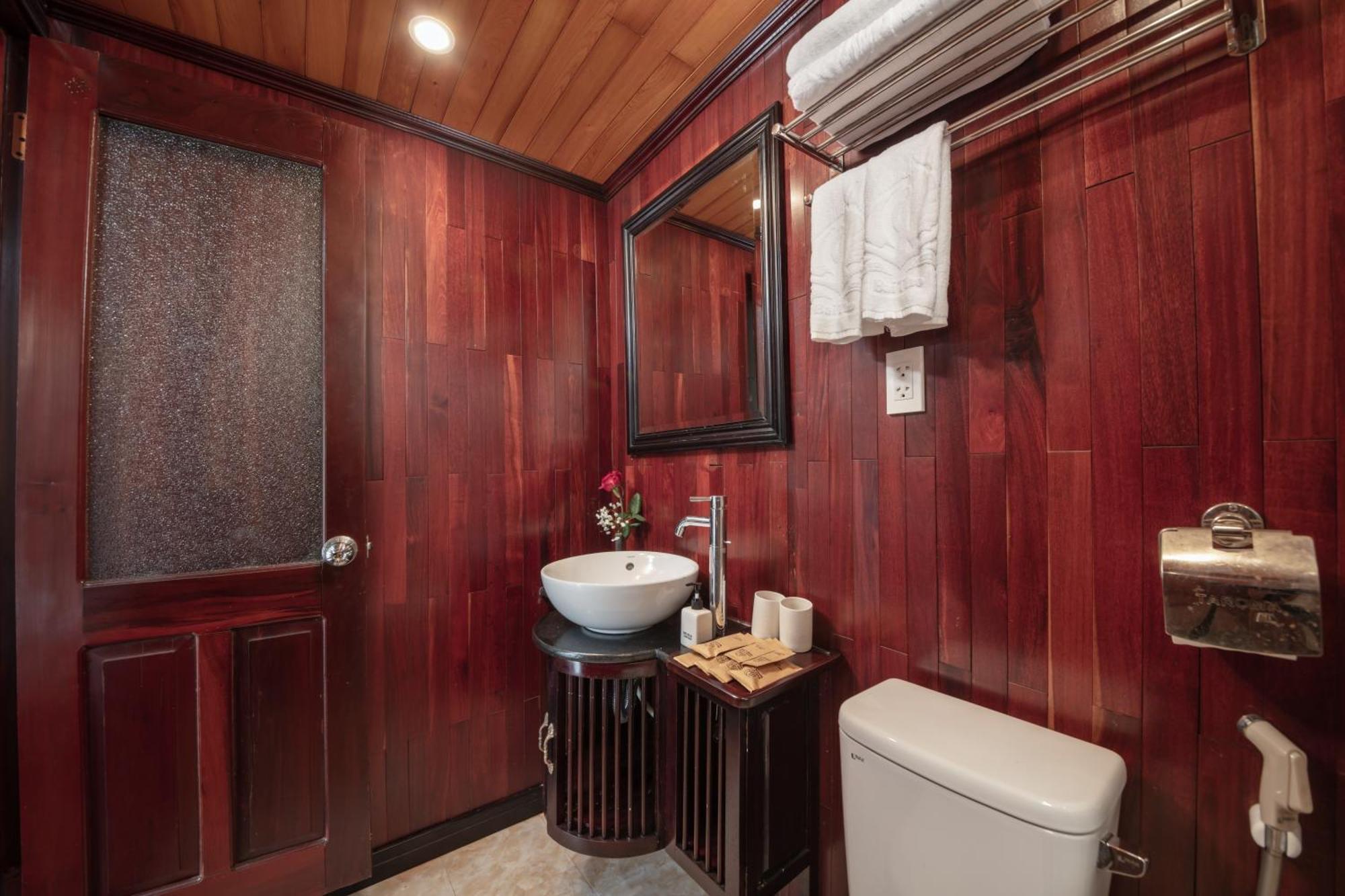 Ruby Cruise Otel Ha Long Dış mekan fotoğraf